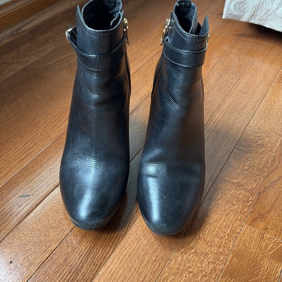 Tory Burch Black Heeled Boots with Gold Hardware - Picture 2 of 12